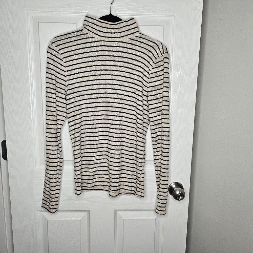 Abercrombie & Fitch Slim Fit Ribbed Long Sleeve Turtleneck - Womens Large